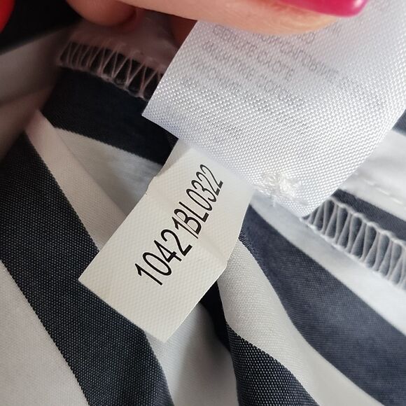 Alex Marie NWT charcoal gray & white striped button down blouse w/ tie waist M - Picture 9 of 10